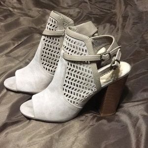 JustFab Taupe Heels Booties Sz 9